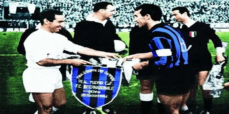 Cup C1 năm 1964 đối đầu với Real Madrid